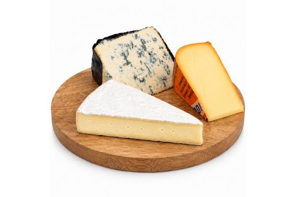 Kaasplank met kernhem, saint agur en roombrie
