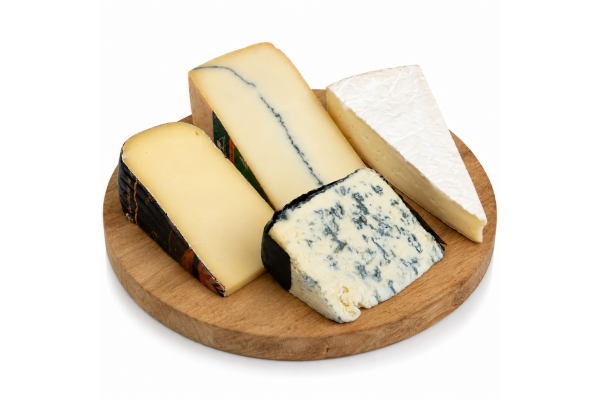 Kaasplank met Morbier, Roombrie, Saint Agur en Trappisten kaas